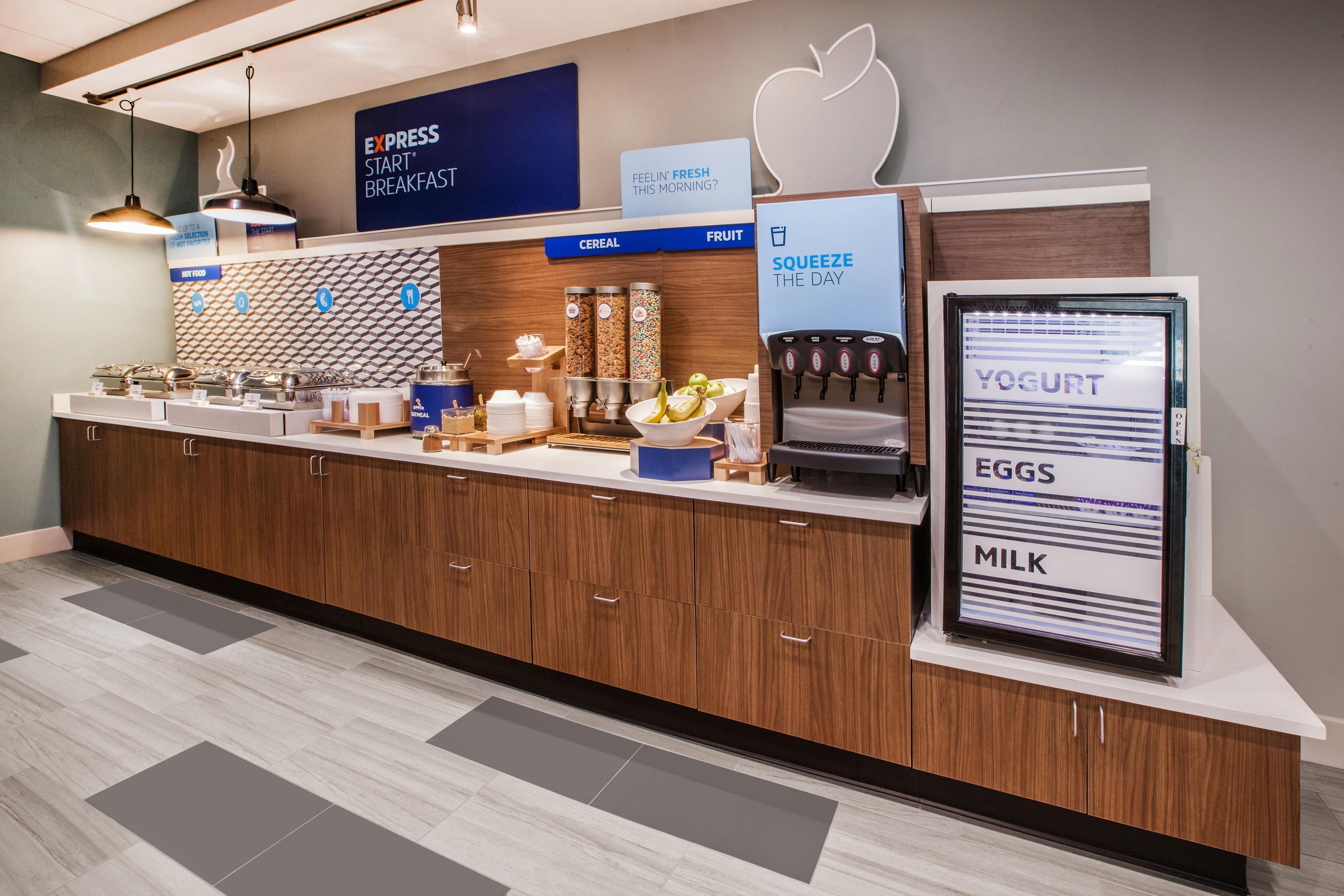 Holiday Inn Express Charleston-Civic Center By Ihg Εξωτερικό φωτογραφία