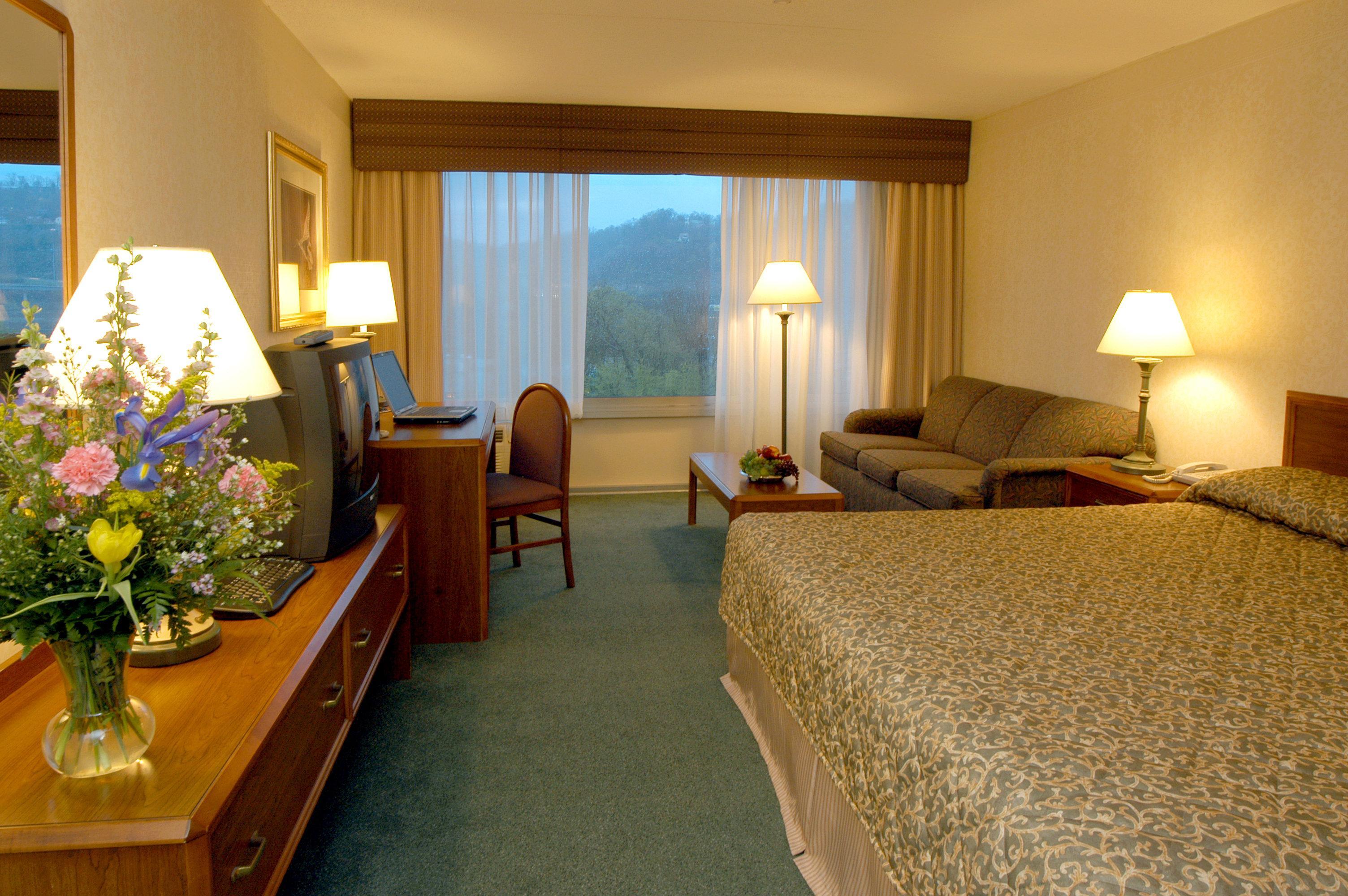 Holiday Inn Express Charleston-Civic Center By Ihg Εξωτερικό φωτογραφία