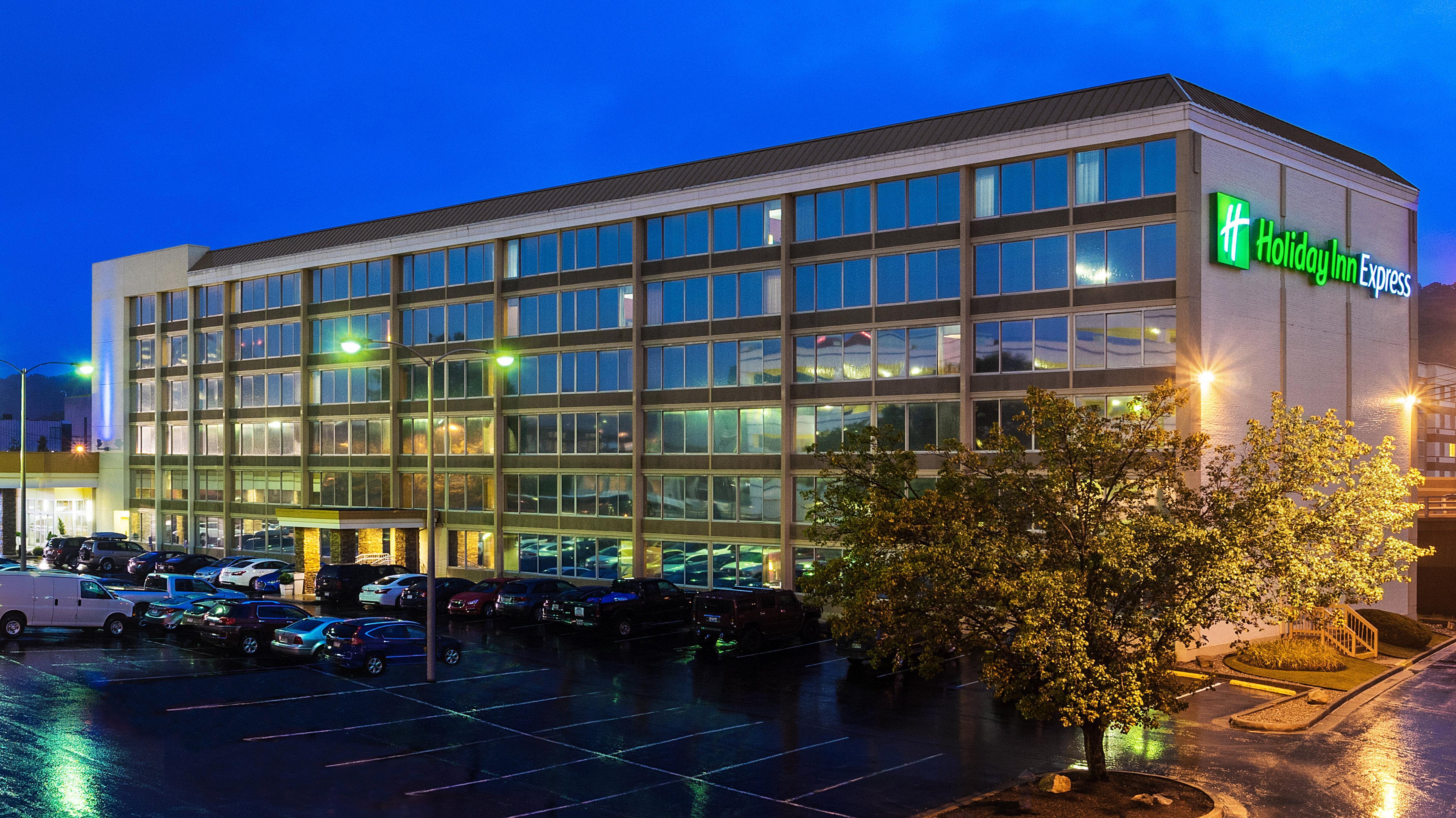 Holiday Inn Express Charleston-Civic Center By Ihg Εξωτερικό φωτογραφία